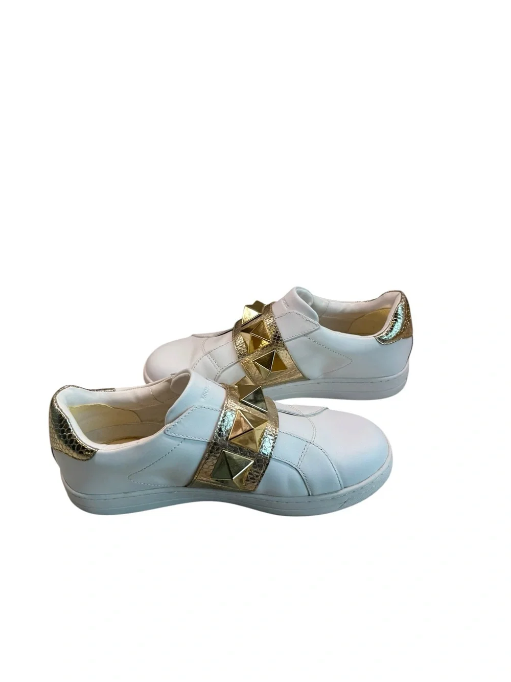 Authentic MICHAEL KORS KENNA White/Gold Leather Pyramid Studs Sneaker 9 M W/Box